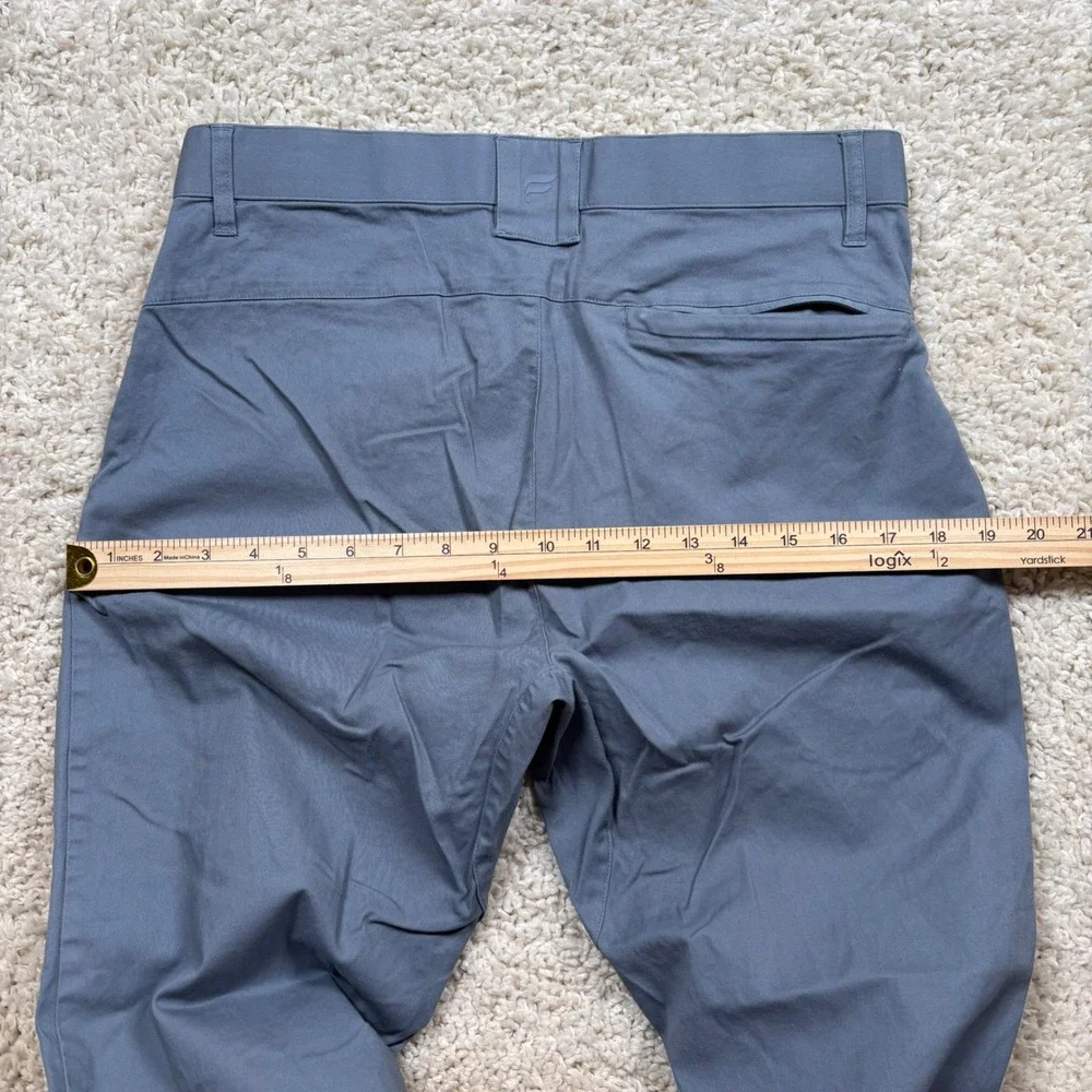 Fabletics Mens Performance Chino Pants Gray Flat Front‎ Stretch Casual Size 32